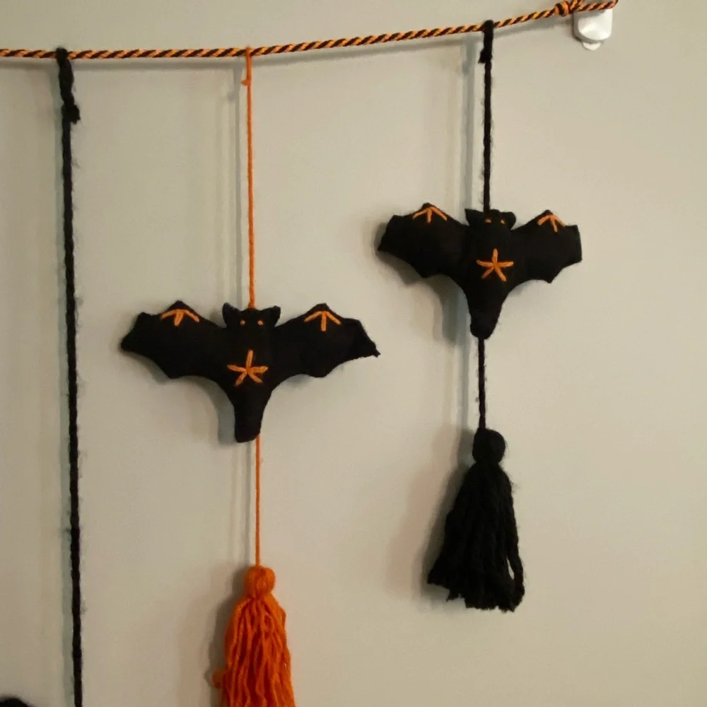 Halloween Bat Hanging Garland Decor - Black and Orange